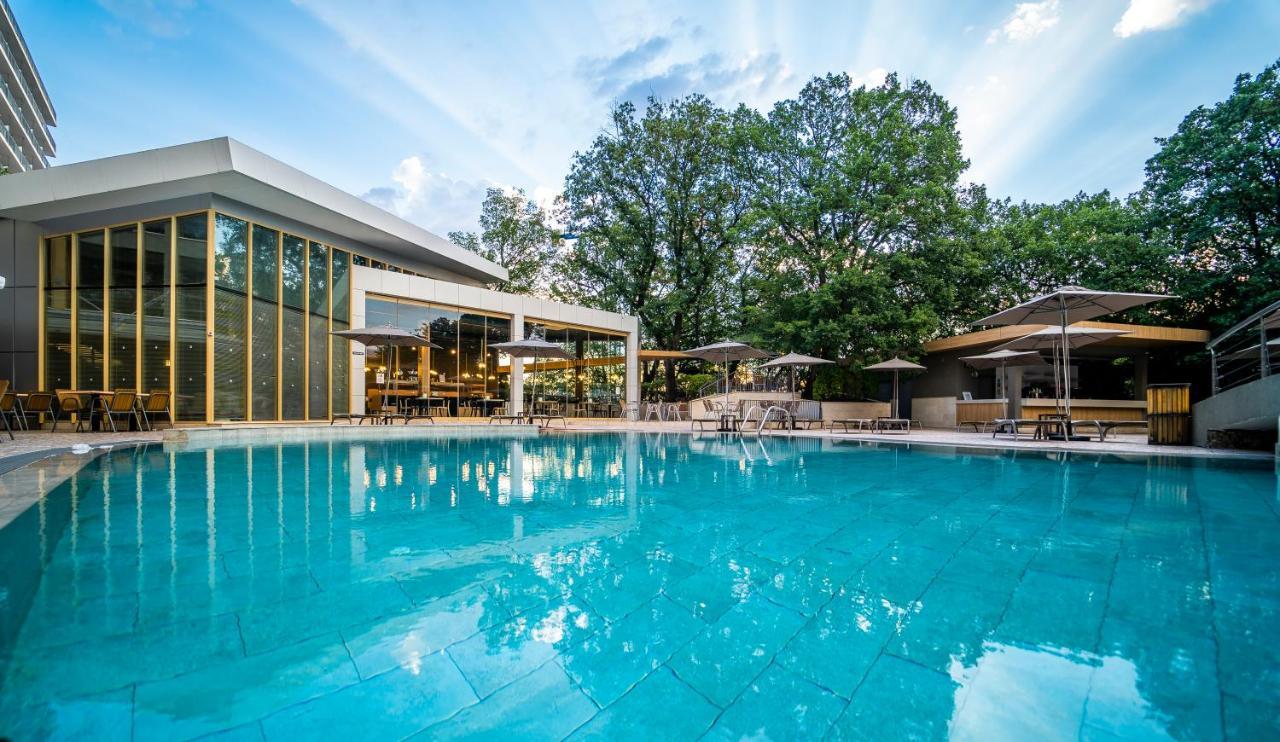 Хотел Hvd Viva Club Ultra - Private & Free Parking 4*
